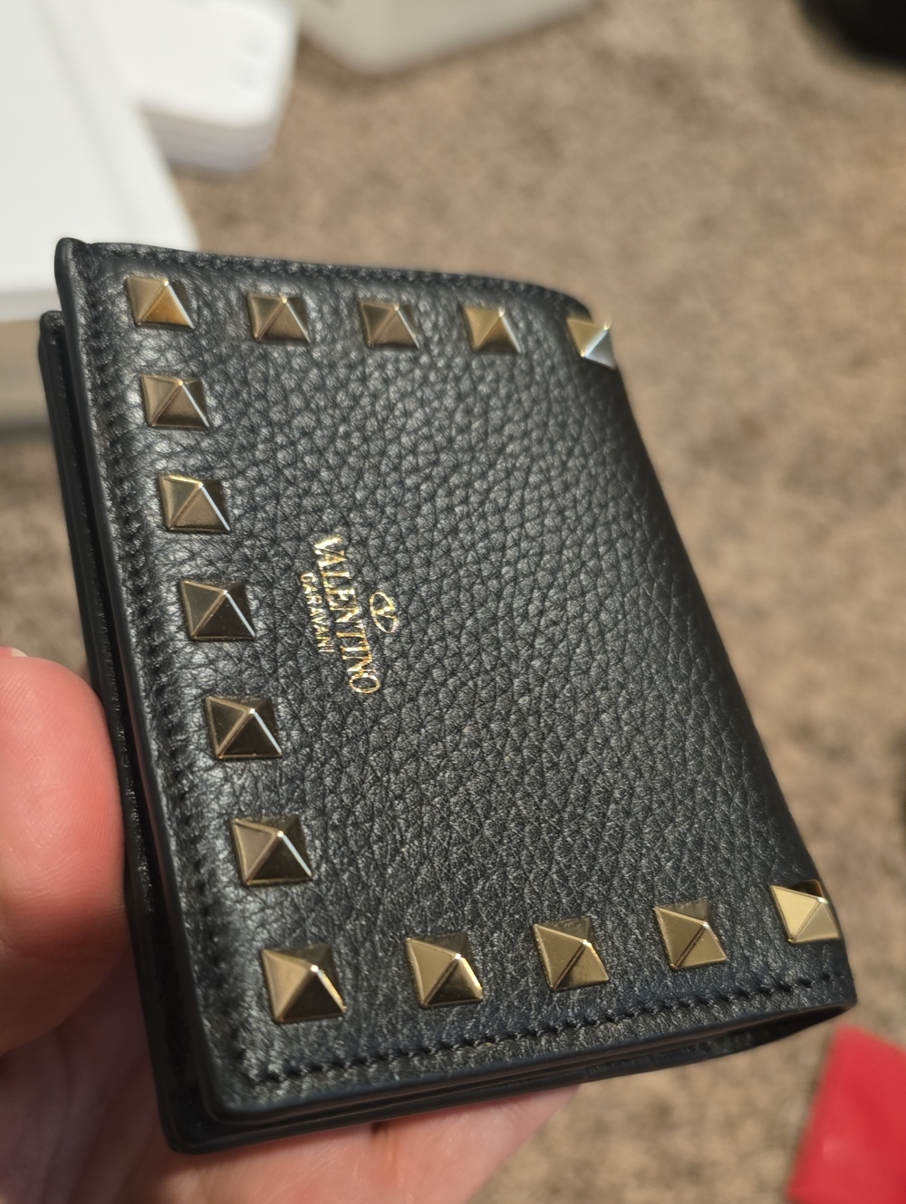Full Inclusion Valentino Garavani Rockstud Wallet - Picture 13 of 14